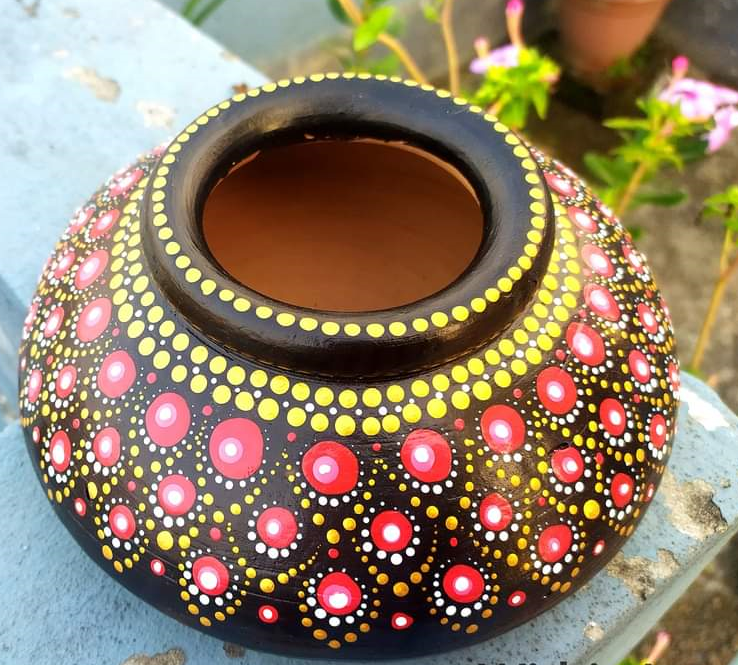 Hand Painted Terracotta Matka Beshi Deshi