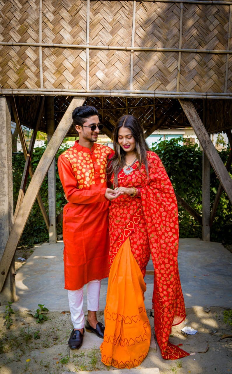 30+ South Indian Couples Who Colour Coordinated Their Outfits Like A Pro! |  WeddingBazaar
