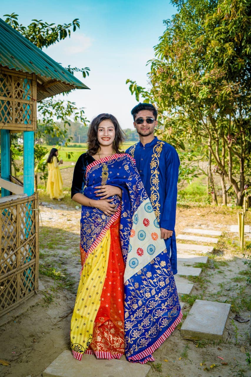 Buy Boutique Dheu Women's Handloom Linen Saree and Men's Kurta - Couple Set  (Yellow) at Amazon.in