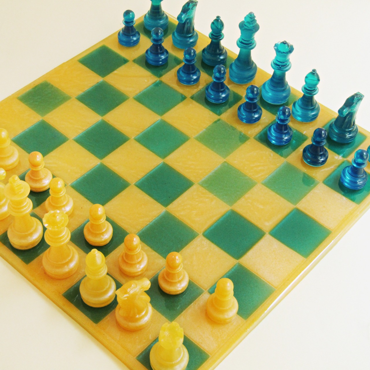 Handcrafted Resin Chessboard and Chess-Pieces Set - Beshi Deshi